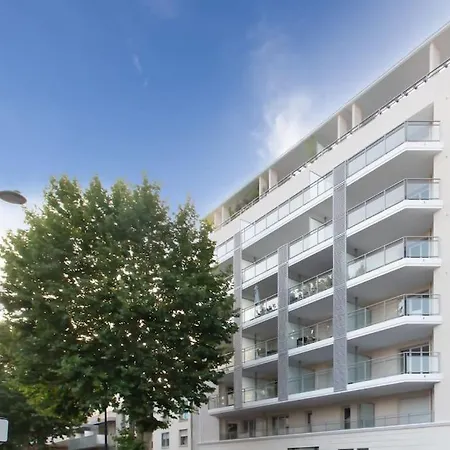 A12 - 1 Bdr Centre Train Station 5 Min Sea - Ac, Parking & Terrace شقة