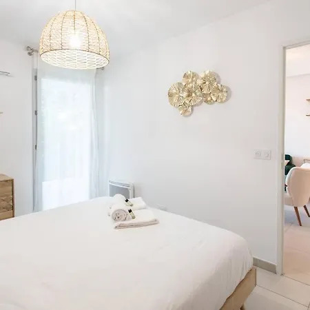 A12 - 1 Bdr Centre Train Station 5 Min Sea - Ac, Parking & Terrace * Antibes